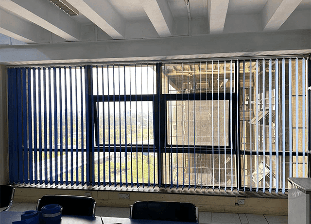 vertical-office-blinds-blue