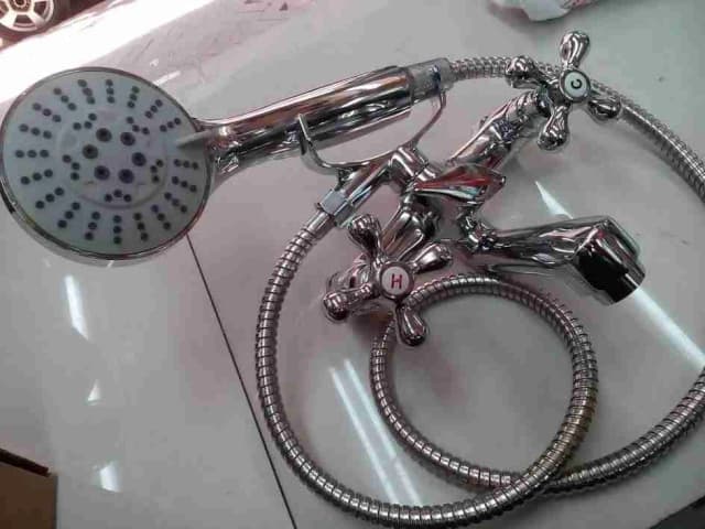 bathtub-mixer-victoria-1-2%e2%80%b3